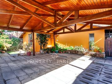 Amplia casa en venta, colegio British, La Reina