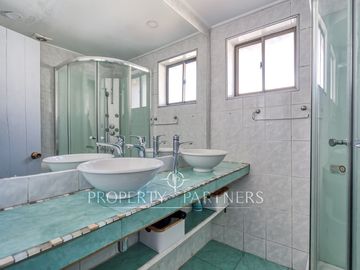 Amplia casa en venta, colegio British, La Reina