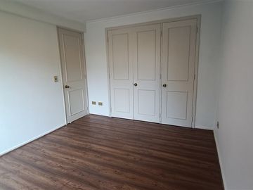 Departamento en venta de 3 dorm. en Vitacura
