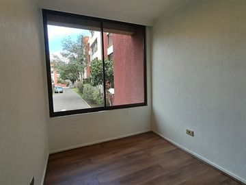 Departamento en venta de 3 dorm. en Vitacura