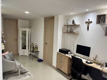 SE VENDE HERMOSO Y AMPLIO APARTAMENTO EN VILLA SANTOS