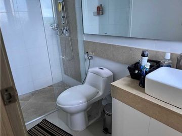SE VENDE HERMOSO Y AMPLIO APARTAMENTO EN VILLA SANTOS