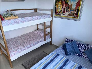 SE VENDE HERMOSO Y AMPLIO APARTAMENTO EN VILLA SANTOS