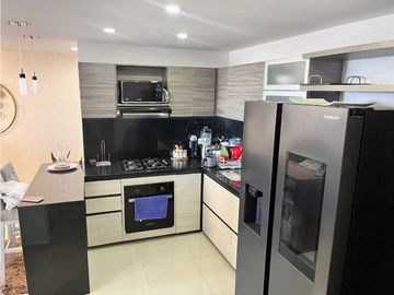 SE VENDE HERMOSO Y AMPLIO APARTAMENTO EN VILLA SANTOS