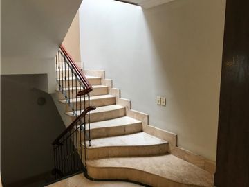 VENDO CASA 4 RECAMARAS CONJUNTO FAMILIAR CERRADO DENTO URB EL CONDADO