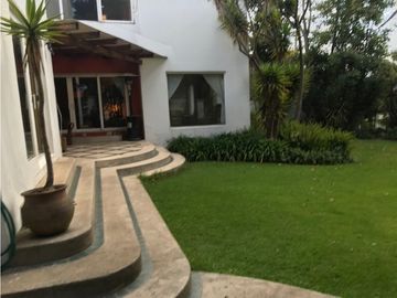 VENDO CASA 4 RECAMARAS CONJUNTO FAMILIAR CERRADO DENTO URB EL CONDADO