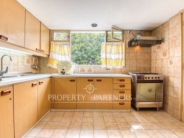 Casa en venta, calle Alberto Risopatron, Pedro de Valdivia Norte.