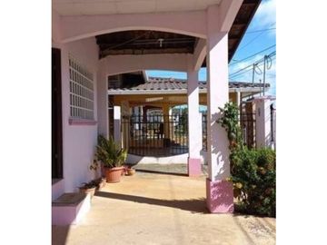 CASA DE 3 HABITACIONES 2 BAÑOS LOS ALGARROBOS