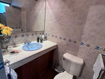 Hermosa Casa en Milenio III, Estilo Californiana Mexicano, Calle Abierta, Jardín