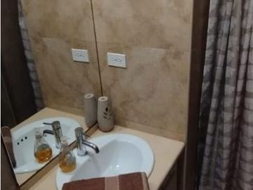 Venta lindo departamento 2 dormitorios, 2 parqueaderos, Sector La Carolina, El Batán