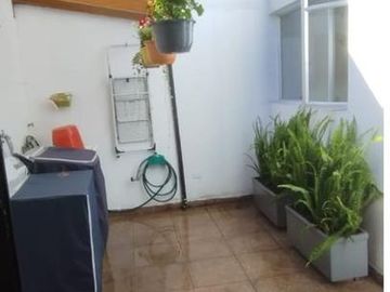 Venta lindo departamento 2 dormitorios, 2 parqueaderos, Sector La Carolina, El Batán