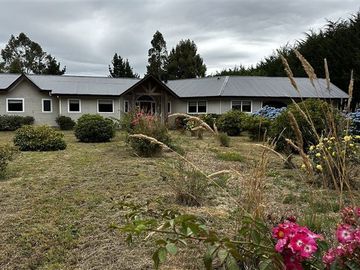 Casa en venta de 5 dorm. en Puerto Varas