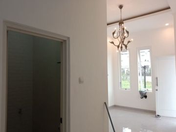 Rumah 2 Lantai Siap Huni Cibinong,