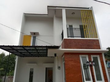 Rumah 2 Lantai Siap Huni Cibinong,