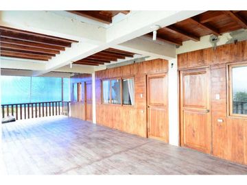 VENDO oportunidad HOSTERIA en Las Nuñez, ruta Spondilus