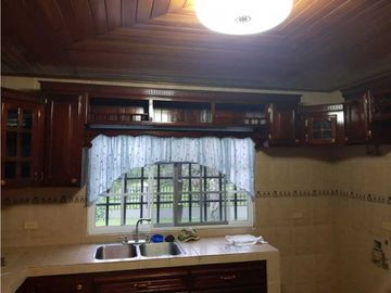 VENDO CASA EN POTRERILLOS SIN VECINOS