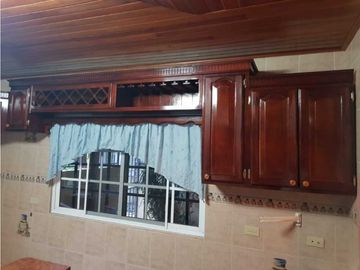 VENDO CASA EN POTRERILLOS SIN VECINOS