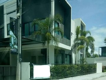 3 Bedroom Townhouse for sale at Malada Maz
