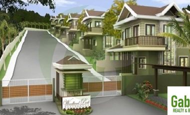 Luxurious RFO House with FREE Gold Playing Rights