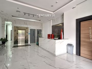 Gedung 5 Lantai Dengan Lokasi Premium Di Jl Raya Lebak Bulus