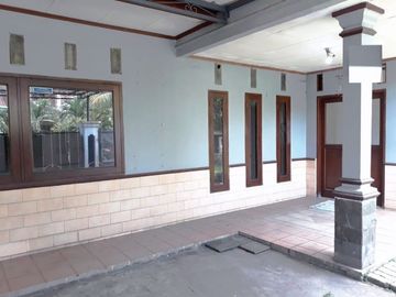 Rumah Berhalaman Luas 4 Kamar Tidur di Bukit Nusa Indah Serua Ciputat 5259