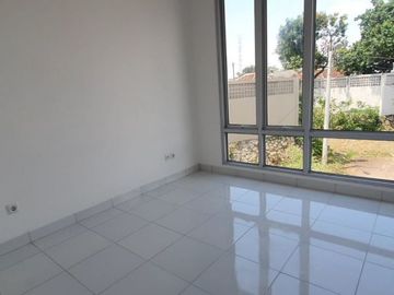 BRAND NEW RUMAH MURAH 2 LANTAI SIAP HUNI DI NAPOLI GADING SERPONG