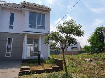 BRAND NEW RUMAH MURAH 2 LANTAI SIAP HUNI DI NAPOLI GADING SERPONG