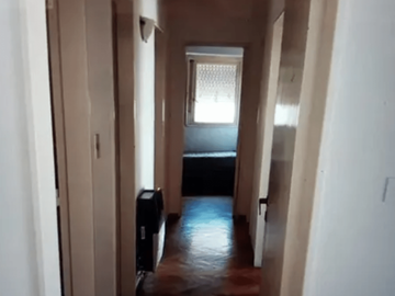 DEPARTAMENTO 5 AMBIENTES, 3 BAÑOS CON BALCON HACIA AV. CORRIENTES,  95 M2