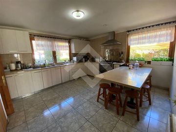 Casa vendo 7D 8B piscina gran quincho condominio Talagante