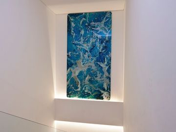 Condominio de lujo con terraza, doble altura, dos plantas, bodega, obra de arte,