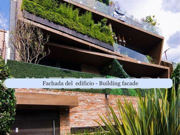 Condominio de lujo con terraza, doble altura, dos plantas, bodega, obra de arte,