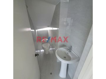 No pierda la oportunidad de vivir en un dúplex de diseño moderno con distribución perfecta que garantiza independencia y comodidad en cada espacio, de
