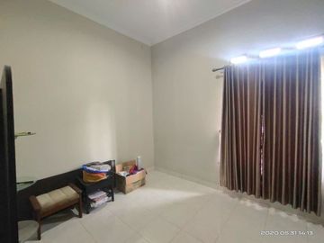 Rumah Jalan Kaliurang Luas 400 Meter Halaman Belakang Lega