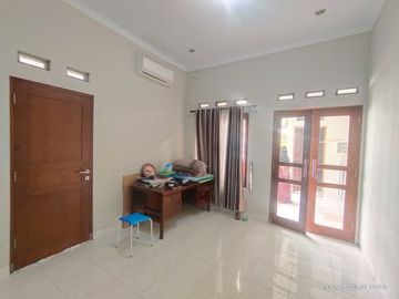Rumah Jalan Kaliurang Luas 400 Meter Halaman Belakang Lega