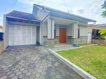 Rumah Jalan Kaliurang Luas 400 Meter Halaman Belakang Lega