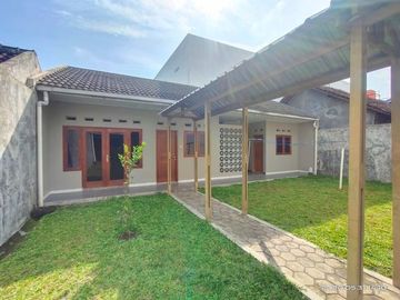 Rumah Jalan Kaliurang Luas 400 Meter Halaman Belakang Lega