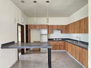 VENTA DE CASA EN COTO PRIVADO CON/ SIN ALBERCA EN COTO PRIVADO EN COLIMA