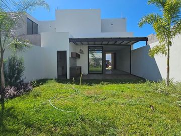 VENTA DE CASA EN COTO PRIVADO CON/ SIN ALBERCA EN COTO PRIVADO EN COLIMA