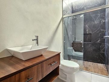 VENTA DE CASA EN COTO PRIVADO CON/ SIN ALBERCA EN COTO PRIVADO EN COLIMA
