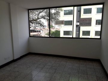 apartamento en venta en granada norte. Cod V9866