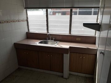 apartamento en venta en granada norte. Cod V9866