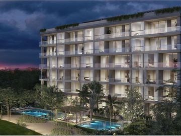 Condominio con terraza de 25 m2, vista al campo de golf, cuarto de servicio, cas