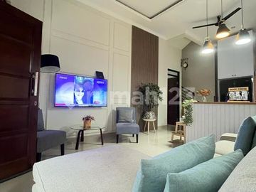 Rumah Full Furnished 3 Lantai Desain Minimalis Modern Siap Huni Dengan Rooftop Cantik