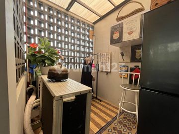 Rumah Full Furnished 3 Lantai Desain Minimalis Modern Siap Huni Dengan Rooftop Cantik