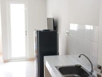Apartemen Cantik View Pool di Springlake Summarecon Bekasi