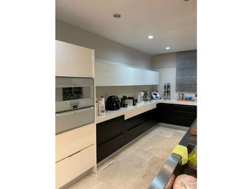 SE VENDE LUJOSO APARTAMENTO EN PUNTA PACIFICA.  AM