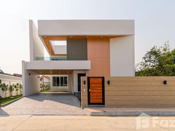 5 Bedroom Villa for sale at The Pinnacle by Koolpunt Ville 17