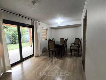 Casa en venta de 4 dorm. en Los Angeles
