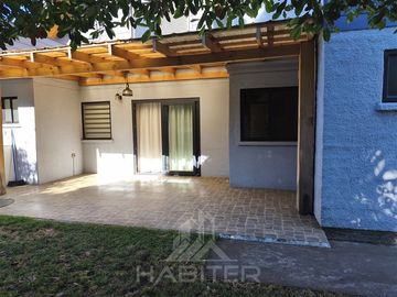 Casa en venta de 4 dorm. en Los Angeles