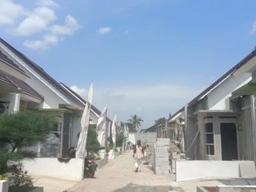 Rumah minimalis dalam cluster
